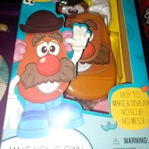 Mr. Potato head create funny Poses